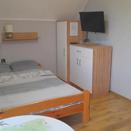 Pokoje Goscinne Olka Privatunterkunft Swarzewo